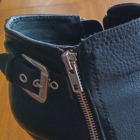 Guess Leather Ankle bootie - Picture 3 of 4